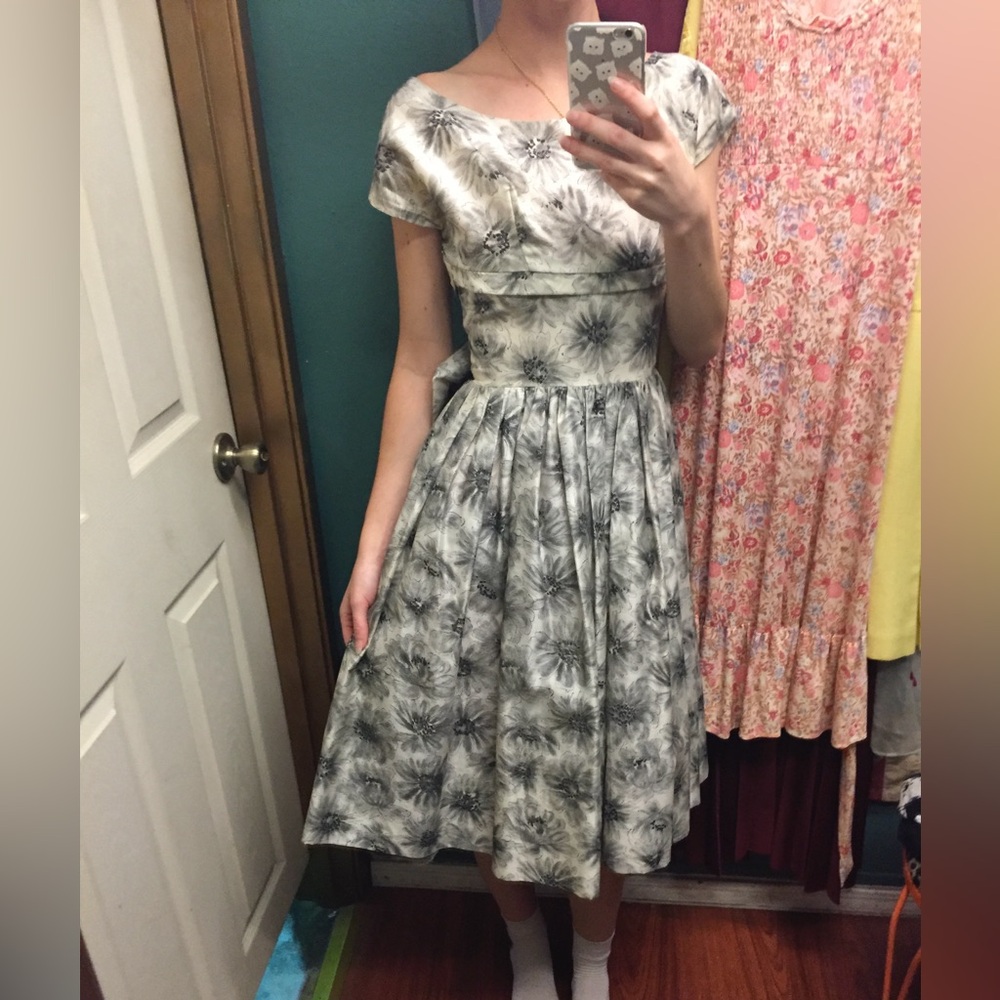 Grey floral 50’s party dress